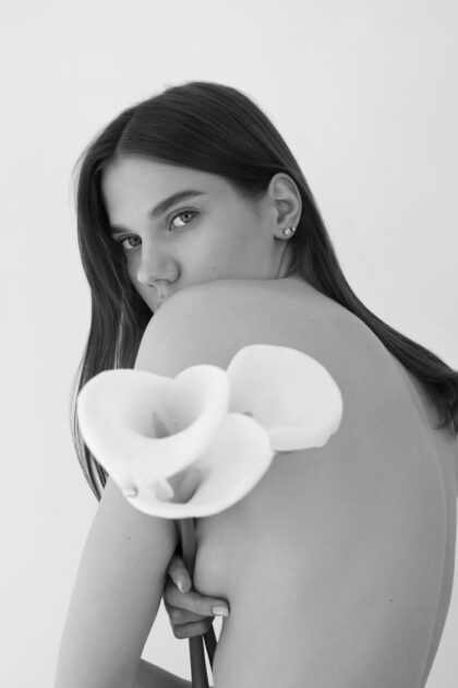 Позы для фотосессии для девушек